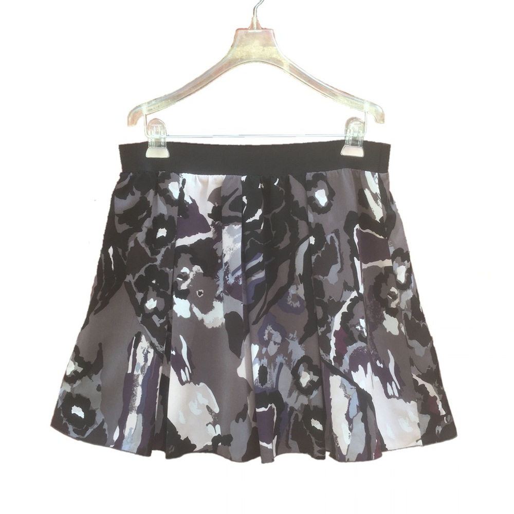 Sisley Abstract Skirt Women’s Size 44 USA 10 M Medium Grey Purple Black Beige